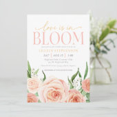 Love Is In Bloom Blush Pink Floral Bridal Shower 招待状 (スタンド正面)