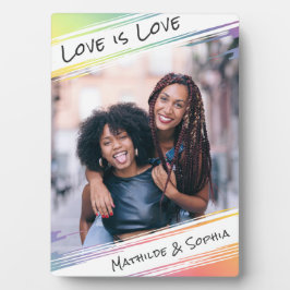 Love is Love モダン Rainbow写真と名前を追加 フォトプラーク