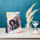 Love is Love モダン Rainbow写真と名前を追加 フォトプラーク (側面)