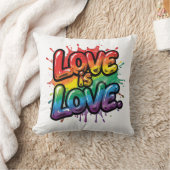 Love Is Love - 虹のプライド 引用アート  クッション (ブランケット)