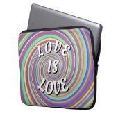 Love Is Love Pride ラップトップスリーブ (正面左)