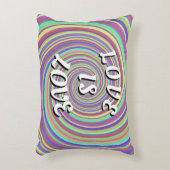 Love Is Love Pride Accent Pillow アクセントクッション (正面(垂直))