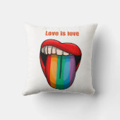 Love Is Love Rainbow Lips Men’s Pride T-Shirt クッション (裏面)