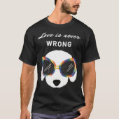 Love Is Never Wrong Poodle Dog With Rainbow Sungla Tシャツ (正面)