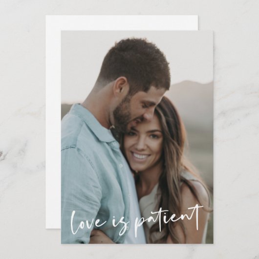 Love Is Patent Newの日付結婚のフォトカード セーブザデート (正面/裏面)