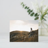 Love Is Patient Flendedの変更結婚ポストカード ポストカード (スタンド正面)