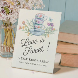 Love is Sweet ティーカップとフラワーブライダルシャワー 台座サイン