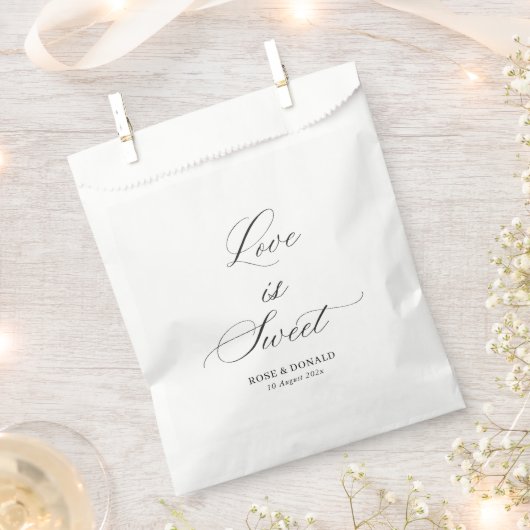 Love is sweet black script wedding フェイバーバッグ (クリップ留めされた状態)