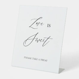 Love Is Sweet – Minimalist Wedding Pedestal Sign 台座サイン
