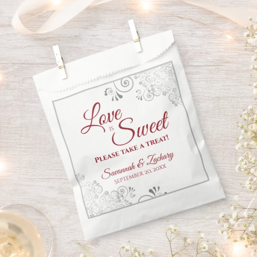 Love is Sweet Silver Lace & Red Script 結婚's フェイバーバッグ (クリップ留めされた状態)