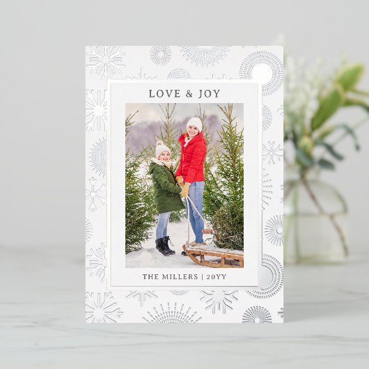 Love & Joyクリスマスフォトシルバーモダンスノーフレーク 箔シーズンカード (立ち正面)