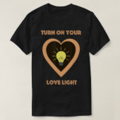 Love LightのTシャツを着る Tシャツ (デザイン正面)