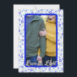 Love & Light Photo Hanukkahカード シーズンカード<br><div class="desc">写真ハヌカーのカードとLove & Lightグリーティングと手書きの背景パターン。</div>