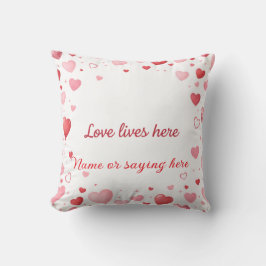 Love lives here Pink and Red hearts - Personalized クッション