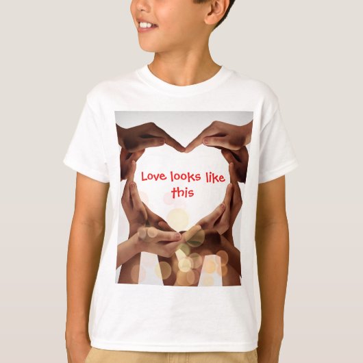 love looks like this tシャツ (正面)