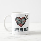 Love Me Not | 楽しい失恋デザイン コーヒーマグカップ (左)