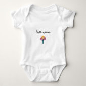 "Love mom" Baby bodysuit ベビーボディスーツ (正面)