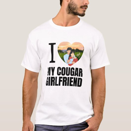 Love My Cougar Funny Older Girlfriend Dating Quote Tシャツ (正面)