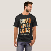Love Never Fails Christian Religious Jesus Faith B Tシャツ (正面フル)