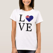 Love New Zealand with Flag Heart Tシャツ (正面)