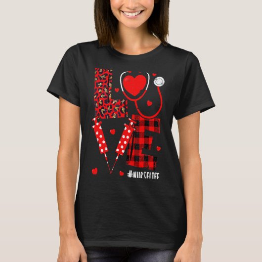 Love Nurse Life Valentine Day Leopard Plaid Red He Tシャツ (正面)