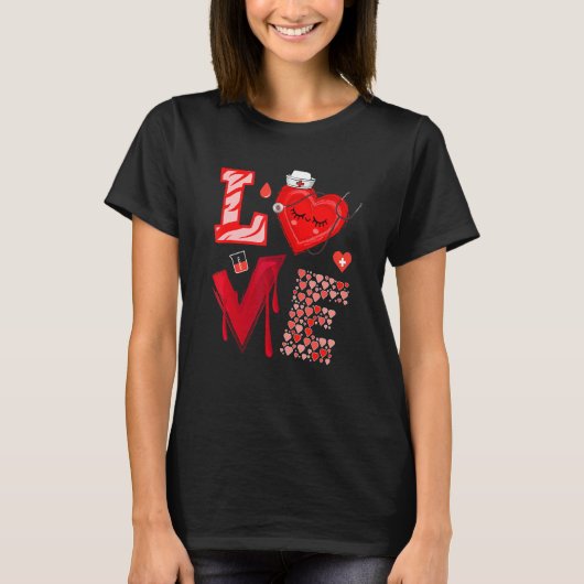 Love Nurse Red Heart Happy Valentine's Day Tシャツ (正面)