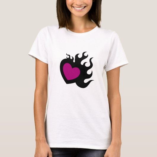 Love on Fire Tシャツ (正面)