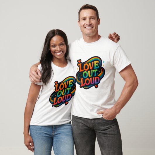 Love Out Loud – Bright Rainbow Pride Lettering Tシャツ (ユニセックス)