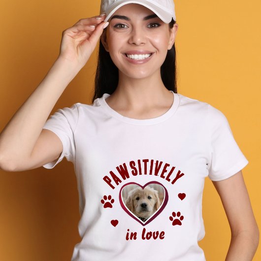 Love Pawで親しみやすいハート犬の写真 Tシャツ