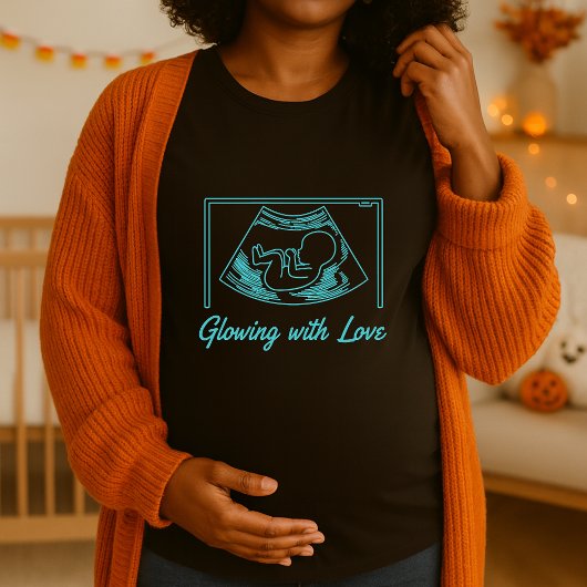  Love Pregnancy Halloween Radiant Maternity Tシャツ