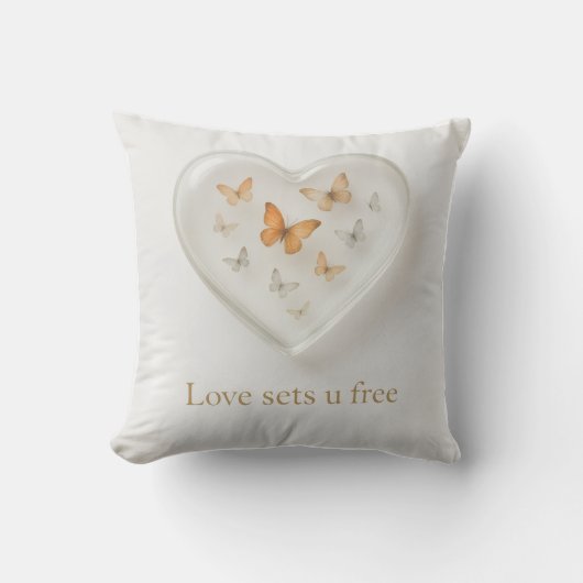 Love Sets You Free Butterfly Heart Pillow クッション (正面)