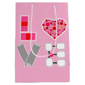 Love Spelled with Pickleballs Courts Net Paddles ミディアムペーパーバッグ (裏面)