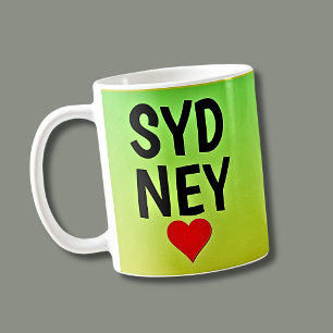 Love Sydney(またはテキスト)ハートをグリーン金ゴールドに コーヒーマグカップ