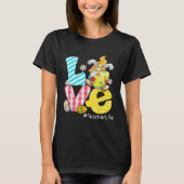 Love Teacher Life Easter Eggs Bunny Gnome Teacher  Tシャツ (正面)