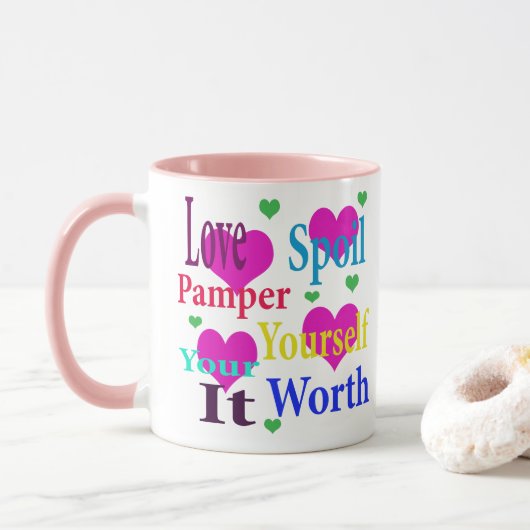 Love Vacts Pamper Yourselfロゴ、ピンクコンボ マグカップ (ドーナツ)