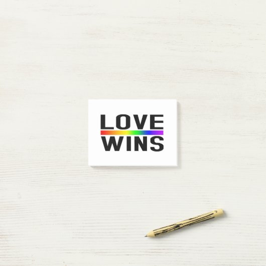 Love Wins - LGBTQ+ Pride  ポストイット (デスク上)