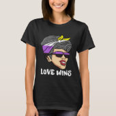 Love Wins Non Binary Tシャツ (正面)