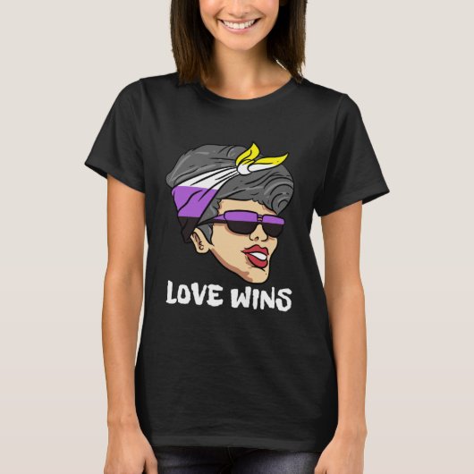 Love Wins Non Binary Tシャツ (正面)