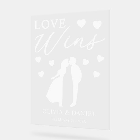 Love Wins Personalized Wedding アクリルサイン (傾斜)