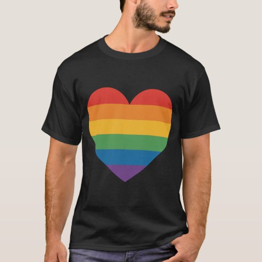 Love Wins Rainbow Heart Shirt – Equality Pride Des Tシャツ (正面)