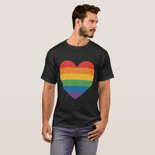 Love Wins Rainbow Heart Shirt – Equality Pride Des Tシャツ (正面フル)