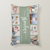 Love You Grandma 8 Photo Collage Sage Green アクセントクッション (正面(垂直))