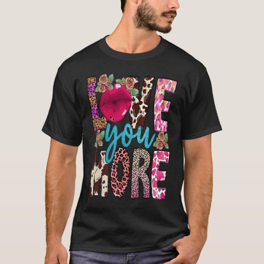 Love You More Lips Valentine's Day Cheetah Western Tシャツ (正面)
