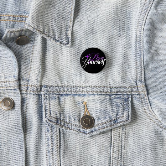 Love Yourself Purple & White Script Button 缶バッジ (インサイチュ)