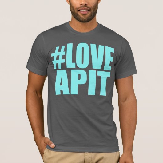 #LOVEAPITメンズブルーTシャツ – その他の色を使用 Tシャツ (正面)