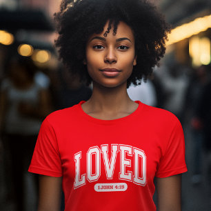 LOVED BY CHRIST VALENTINE聖なる書物、 経典Women's Red Tシャツ