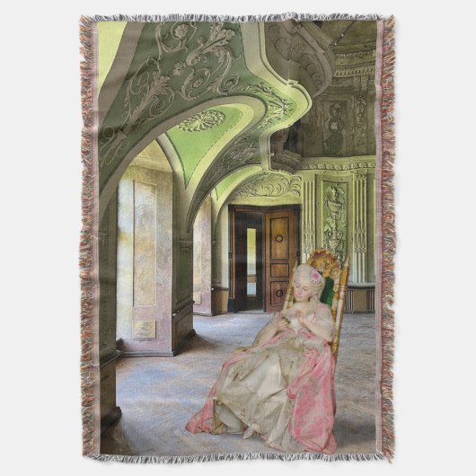 Loves Me, Loves Me Not Throw Blanket スローブランケット (正面縦)