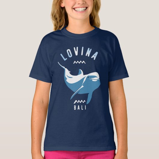 Lovina Bali – イルカと一緒に泳ぐTシャツ Tシャツ (正面)