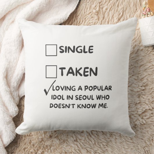 Loving a popular idol in Seoul” Printed Oversized クッション (ブランケット)