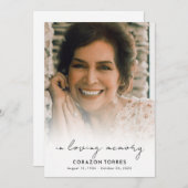 Loving Memory写真のミニマルなスクリプト葬儀 招待状 (正面/裏面)